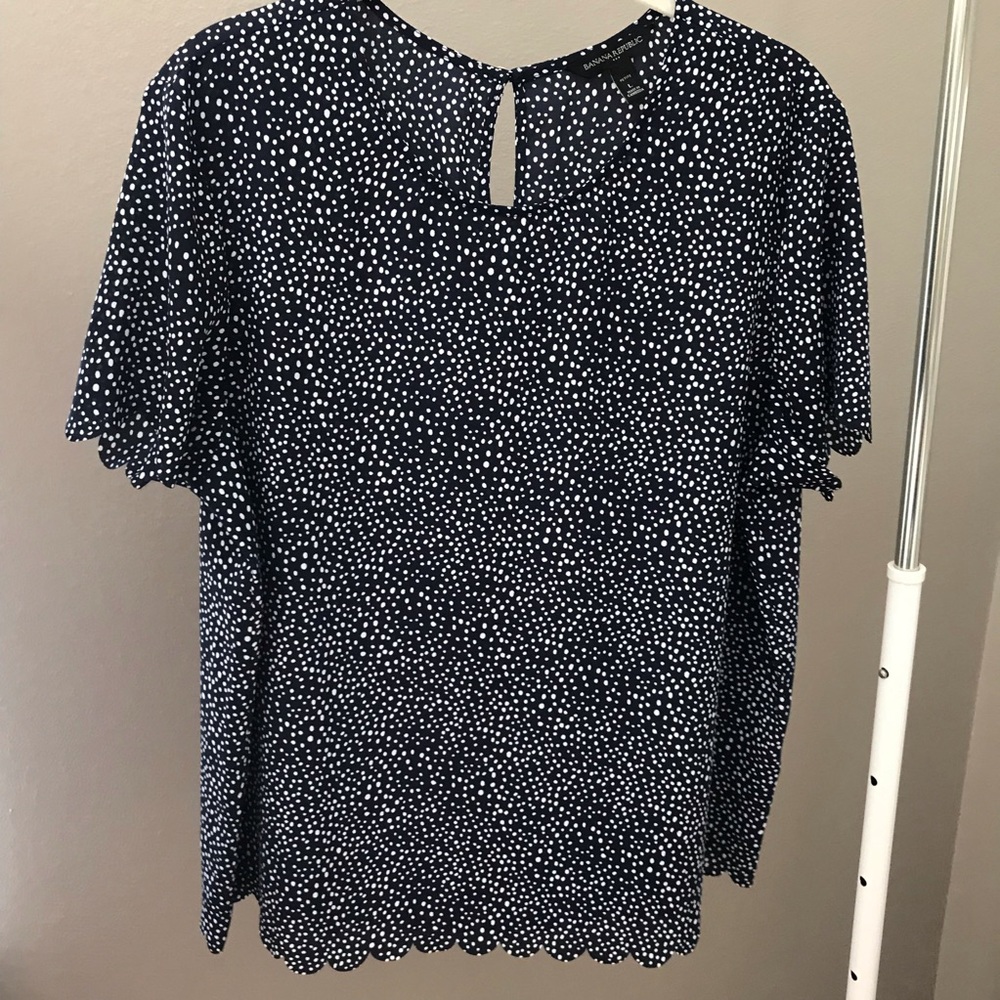 POLKA DOT NAVY AND WHITE BANANA REPUBLIC BLOUSE